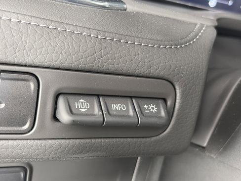 Used 2023 GMC Yukon Denali image 37