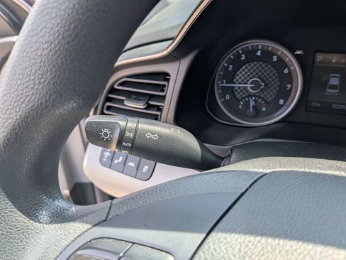 Used 2020 Hyundai Elantra SEL w/ Winter Weather Package FWD image 37