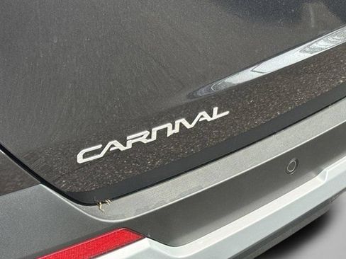 New 2026 Kia Carnival FWD image 33