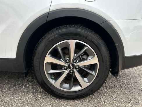 Used 2019 Kia Sorento EX image 8
