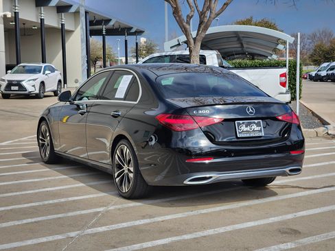 Used 2022 Mercedes-Benz C 300 Sedan image 4
