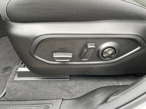 New 2025 Jeep Grand Cherokee Laredo X image 11