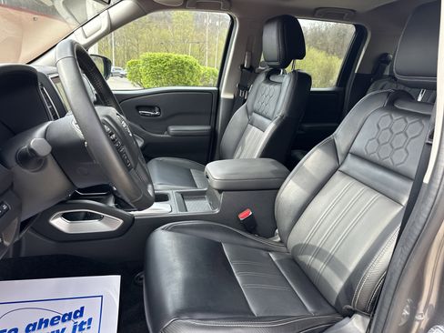 Used 2024 Nissan Frontier SL w/ Technology Package RWD image 21