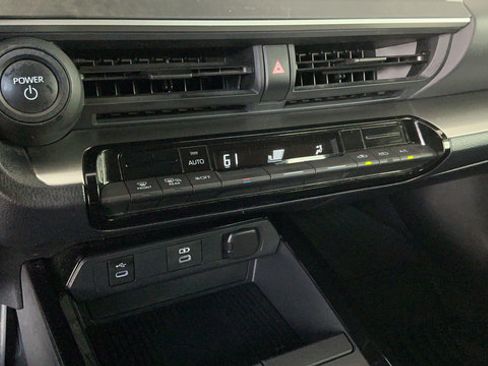 Used 2024 Toyota Prius FWD image 16