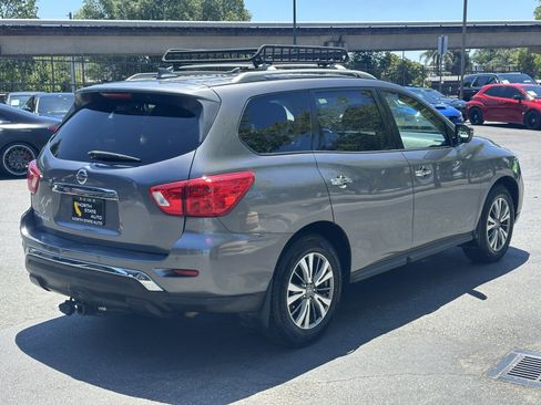 Used 2020 Nissan Pathfinder S FWD image 8