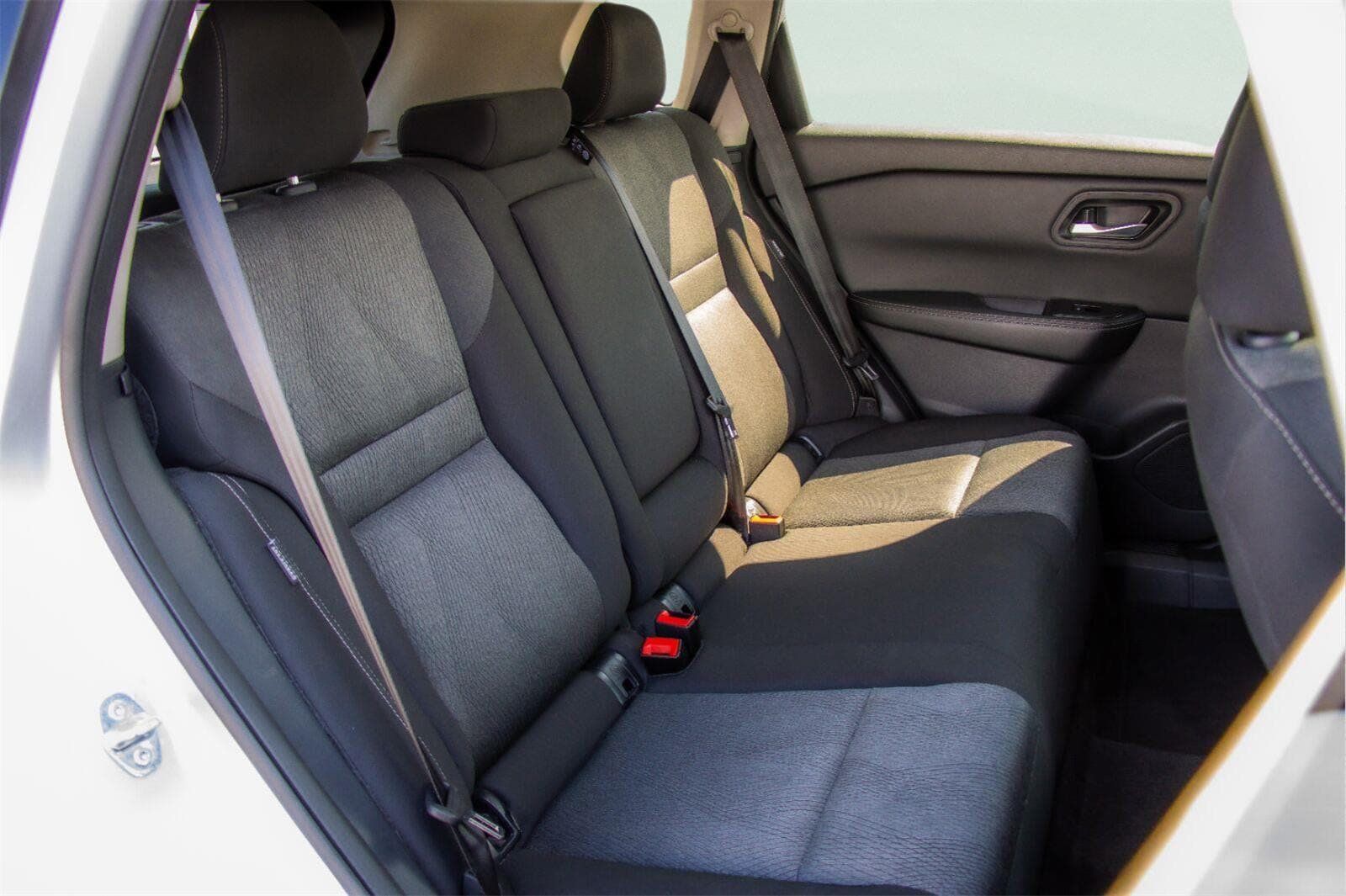 Used 2024 Nissan Rogue SV AWD/4WD image 7