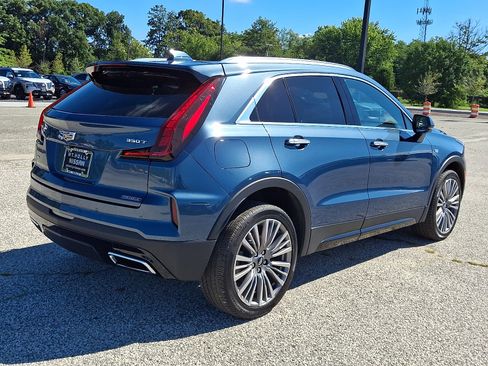Used 2024 Cadillac XT4 Premium Luxury AWD/4WD image 7