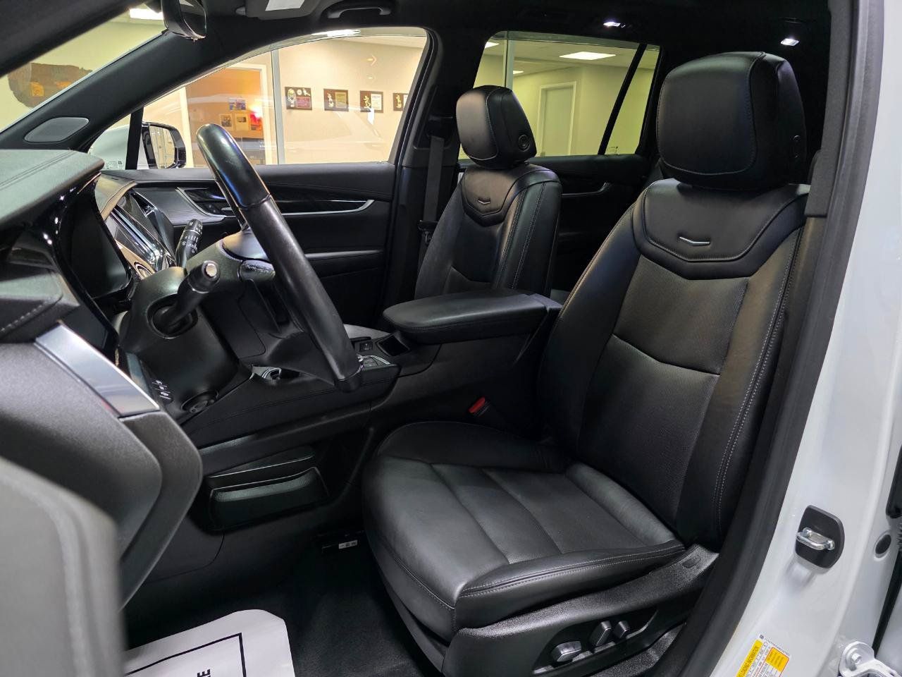 Used 2021 Cadillac XT6 Premium Luxury AWD/4WD image 11