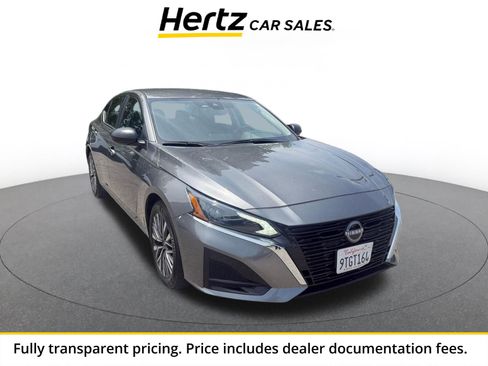 Used 2025 Nissan Altima 2.5 SV FWD image 1
