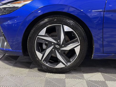 Used 2023 Hyundai Elantra Limited FWD image 16