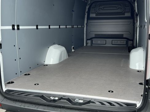 New 2026 Mercedes-Benz Sprinter 2500 image 32