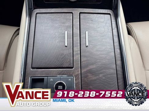 Used 2024 Lincoln Navigator Premiere AWD/4WD image 24