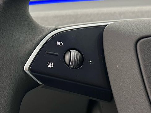 Used 2026 Tesla Model Y Long Range image 25