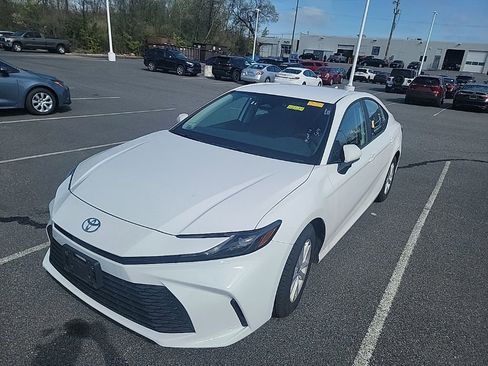Used 2025 Toyota Camry LE FWD image 2
