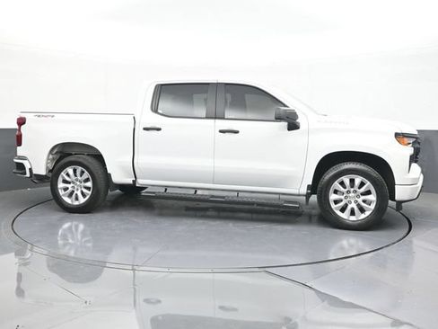Used 2025 Chevrolet Silverado 1500 Custom AWD/4WD image 17