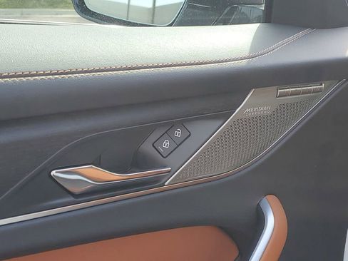 New 2026 Jaguar F-PACE R-Dynamic S image 11