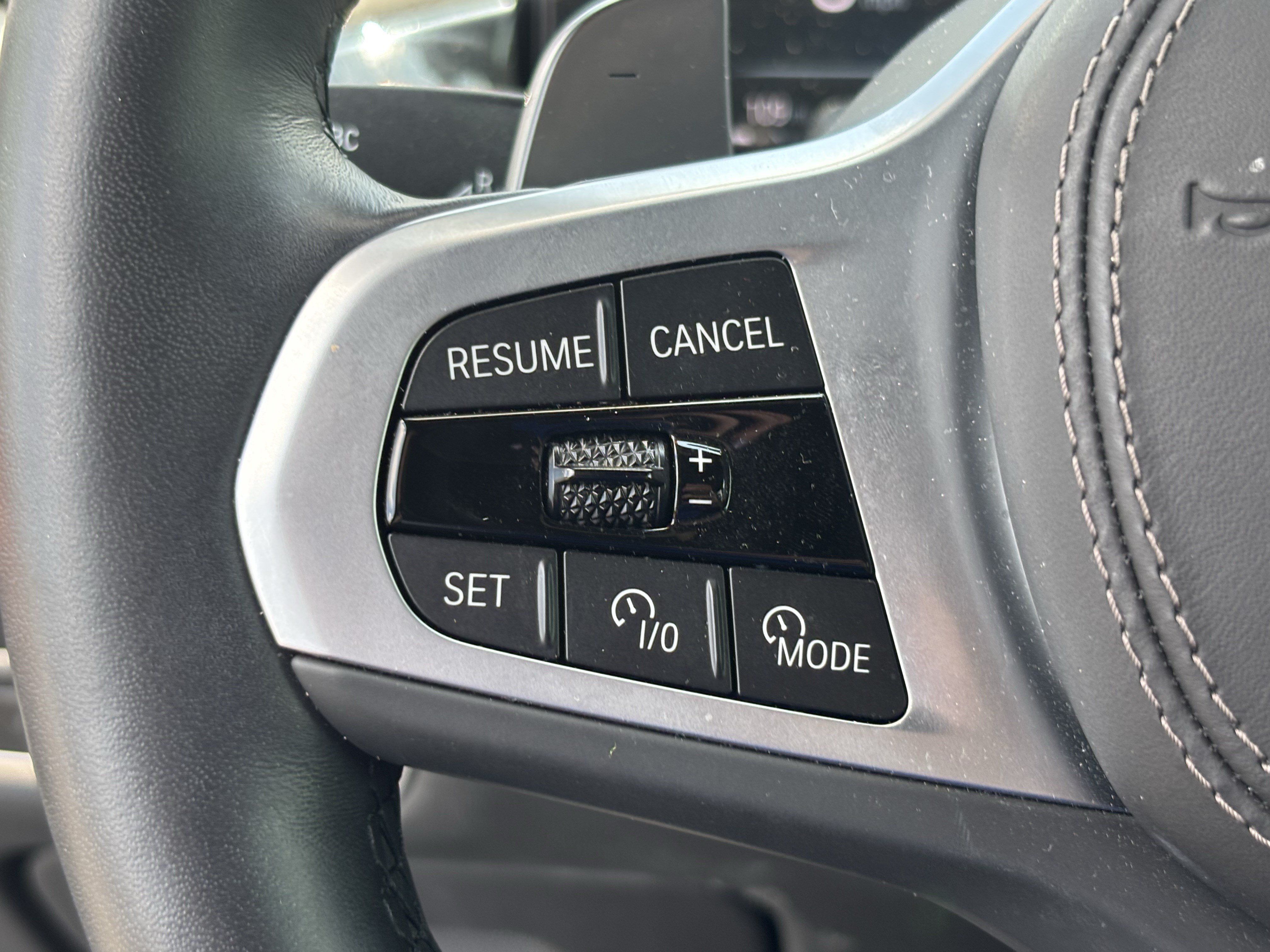 Certified 2024 BMW X7 xDrive40i w/ M Sport Package AWD/4WD image 19