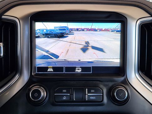 Used 2021 Chevrolet Silverado 1500 LT Trail Boss w/ Convenience Package II image 19