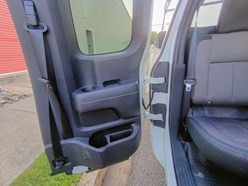 Used 2018 Nissan Titan S w/ S Utility Package RWD image 40