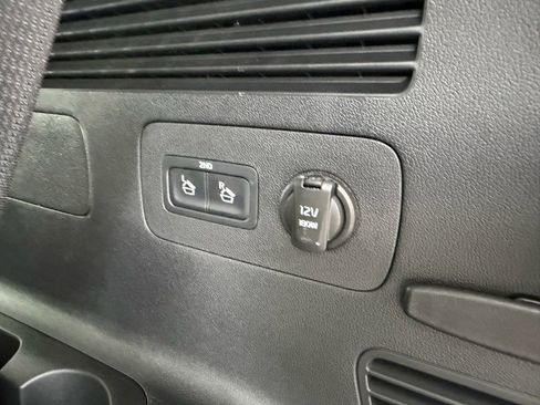 Used 2023 Kia Sorento S image 30