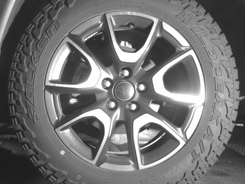 Used 2025 Jeep Compass Trailhawk AWD/4WD image 14