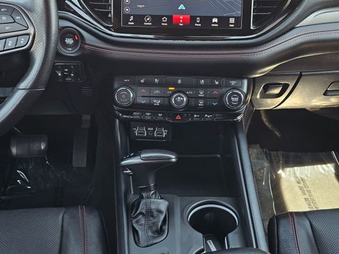 Used 2023 Dodge Durango GT image 29