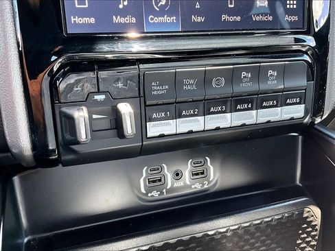 Used 2024 RAM 3500 Laramie w/ Night Edition AWD/4WD image 32