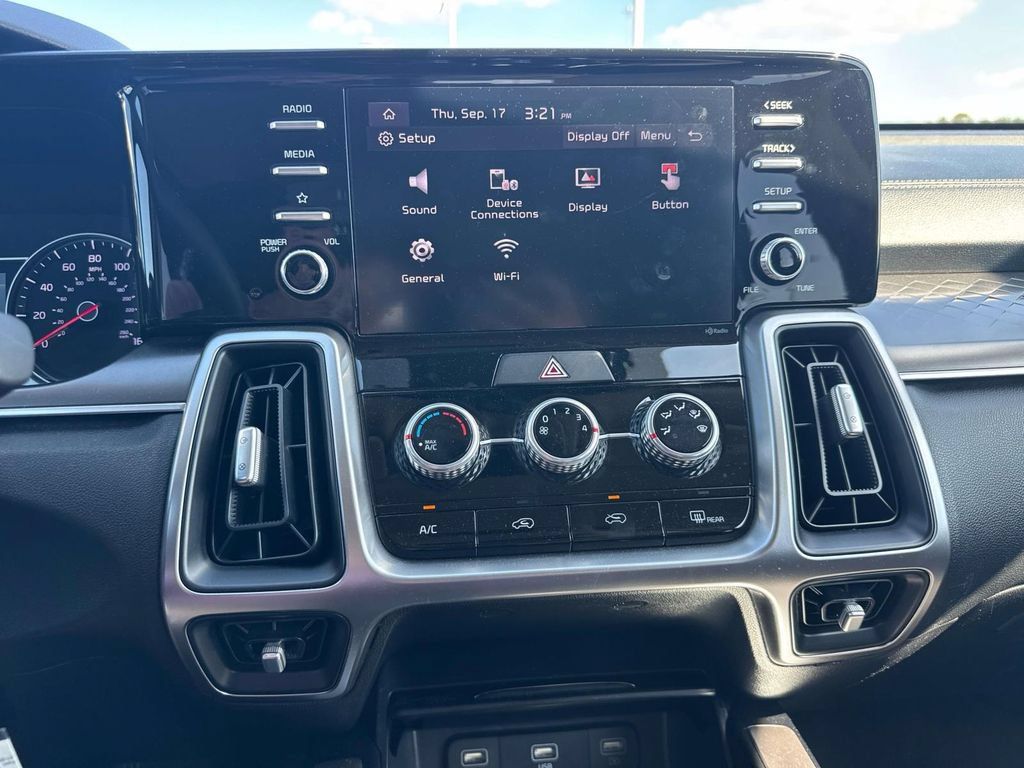 Used 2022 Kia Sorento LX FWD image 30