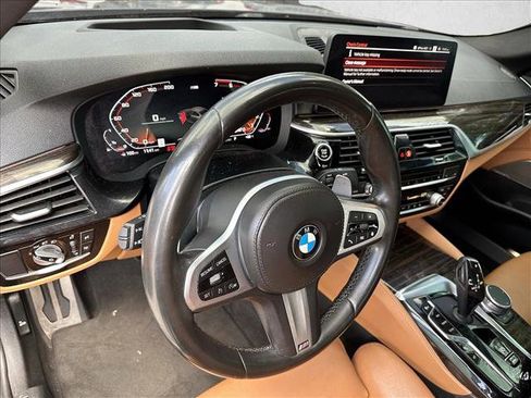 Used 2021 BMW 530i w/ M Sport Package RWD image 7