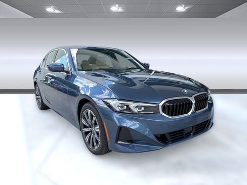 Used 2026 BMW 330i Sedan w/ Premium Package RWD image 7