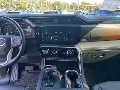 Used 2025 GMC Sierra 1500 Denali image 3