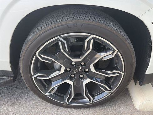 Used 2025 Chevrolet Tahoe RST w/ RST Capability Package AWD/4WD image 16