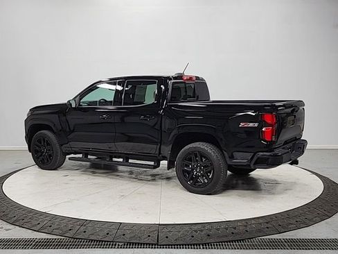 Used 2025 Chevrolet Colorado Z71 w/ Technology Package image 5