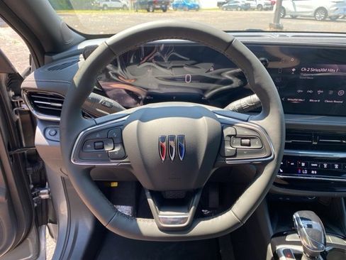 New 2025 Buick Envista Avenir image 12