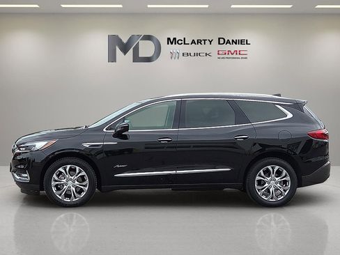 Used 2019 Buick Enclave Avenir w/ Avenir Technology Package AWD/4WD image 3