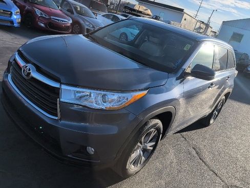 Used 2015 Toyota Highlander XLE image 4