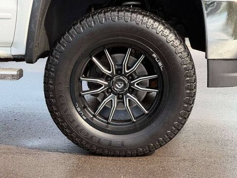 Used 2018 GMC Sierra 1500 SLE w/ SLE Value Package AWD/4WD image 9