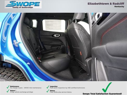 New 2026 Jeep Compass Trailhawk w/ Sun, Sound & Navigation Group image 9