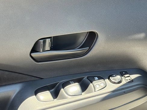 Used 2025 Nissan Kicks Play S FWD image 5