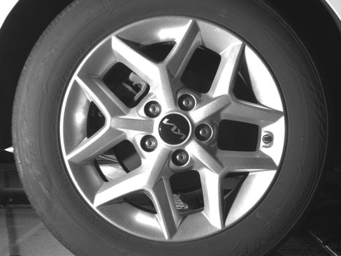 Used 2025 Kia Soul LX w/ LX Technology Package FWD image 18