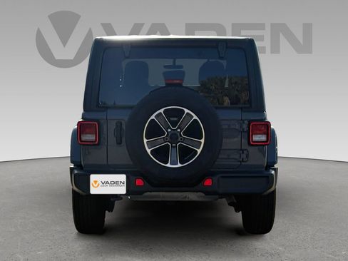 Used 2023 Jeep Wrangler Sahara image 19