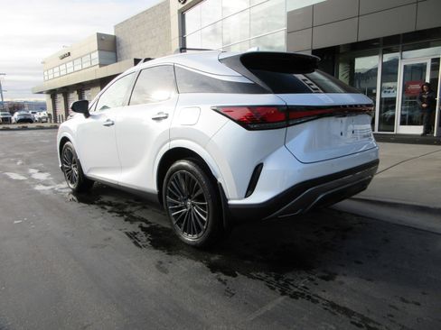 Used 2025 Lexus RX 350h image 5