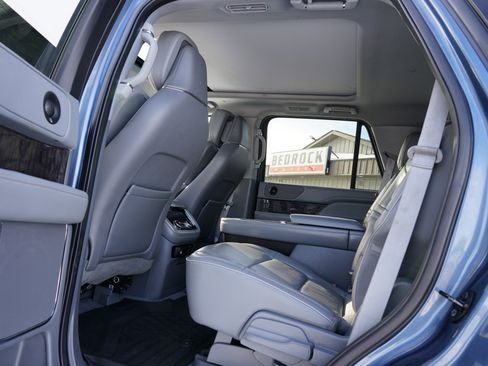 Used 2018 Lincoln Navigator Reserve w/ Technology Package image 21