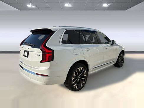 New 2026 Volvo XC90 B6 Plus w/ Protection Package Premier image 9