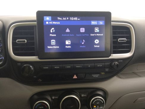 Used 2022 Hyundai Venue SEL FWD image 25