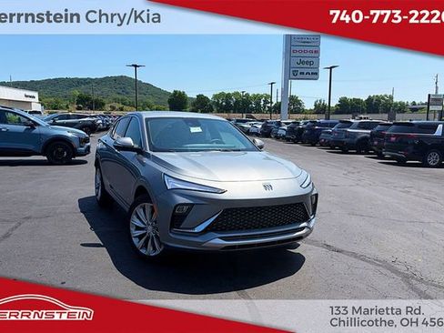 Used 2025 Buick Envista Avenir FWD image 1