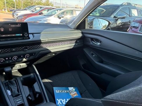 Certified 2023 Honda Accord EX image 24