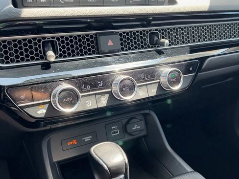 Used 2022 Honda Civic EX image 28