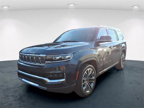 Used 2022 Jeep Grand Wagoneer Series III image 2