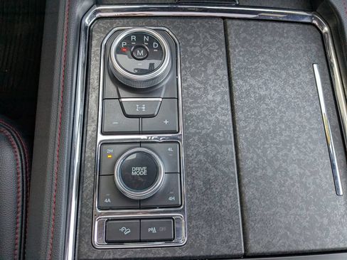Used 2023 Ford Expedition Max Limited AWD/4WD image 22